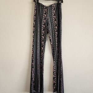 Sky and Sparrow Black and Pink Patterned Flare Pants Womens Large